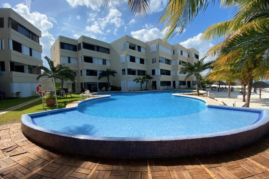 Oceanfront Condo Bm By Andiani Cancún Exteriör bild