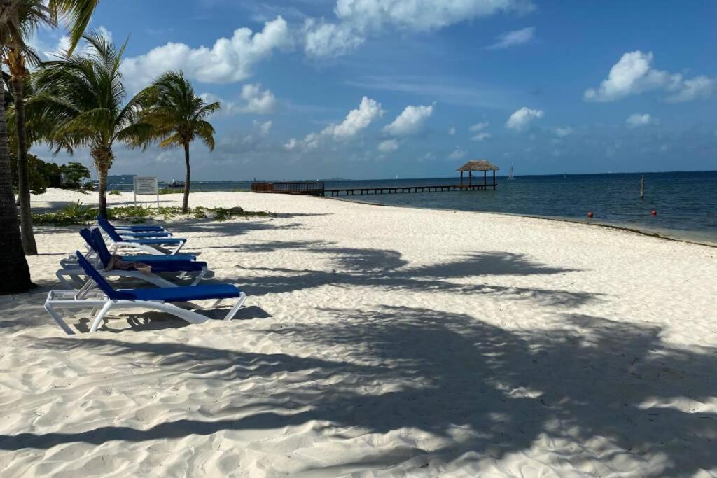 Oceanfront Condo Bm By Andiani Cancún Exteriör bild