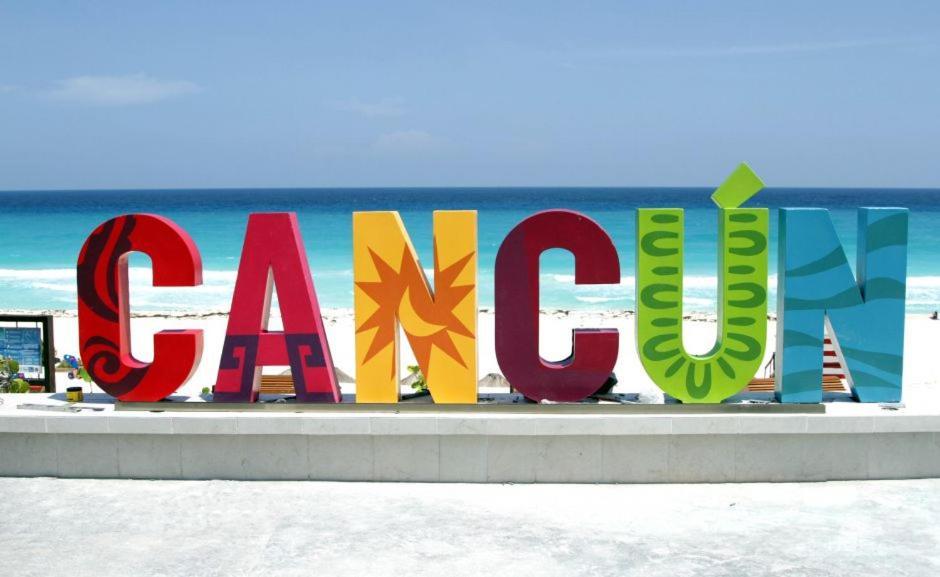 Oceanfront Condo Bm By Andiani Cancún Exteriör bild